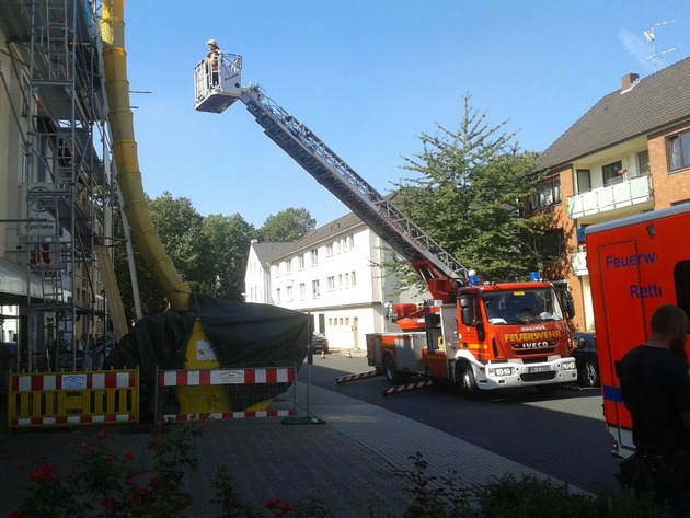 FW-Erkrath: Rettungsaktion vom Dach