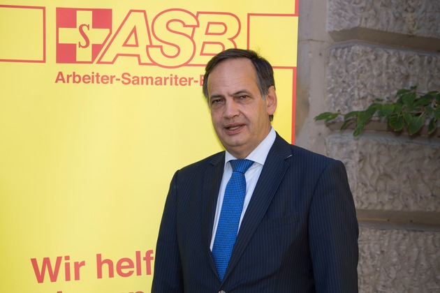 19. ordentliche ASB-Bundeskonferenz in Stuttgart: Bundesvorsitzender Knut Fleckenstein im Amt bestätigt (FOTO)