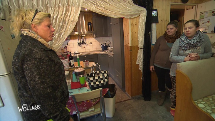 Geheime Mission und Sorge um Silvia - Eine neue Folge &quot;Die Wollnys - Eine schrecklich große Familie!&quot; bei RTL II