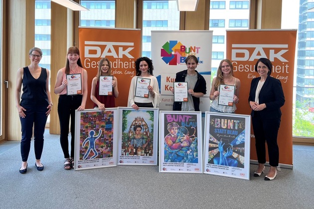 „bunt statt blau“: Schülerin aus Bocholt gewinnt Plakatwettbewerb gegen das Rauschtrinken in NRW