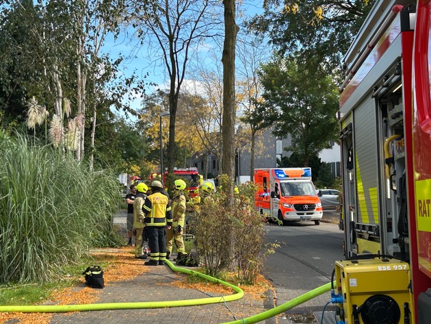 FW Ratingen: Ausgelöster Heimrauchmelder mit deutlich wahrnehmbaren Brandgeruch