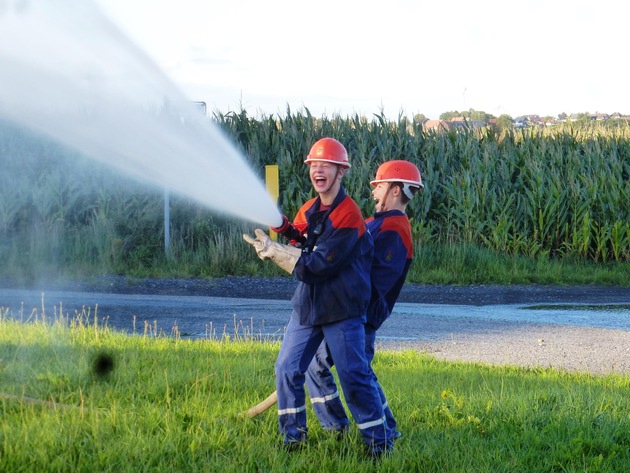 FW-AR: Städteübergreifende Zusammenarbeit des Feuerwehrnachwuchses