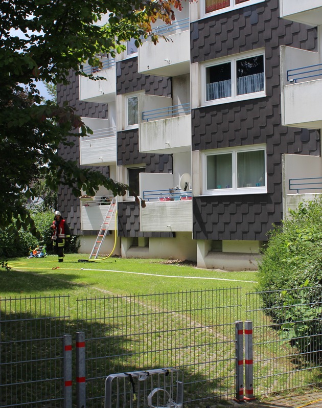 FW-DO: Wohnungsbrand in Hörde fordert zwei Verletzte