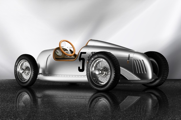 Tretauto Auto Union Typ C / Hommage an die frühere Rennsport-Ära