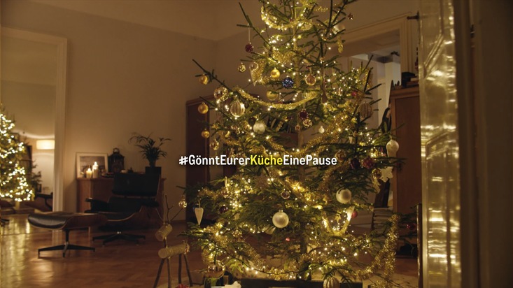 Kampagne #GönntEurerKücheEinePause plädiert für Gastronomie-Unterstützung: / METRO Deutschland bittet alle darum, das Weihnachtsessen diesmal nicht selbst zu kochen, sondern zu bestellen