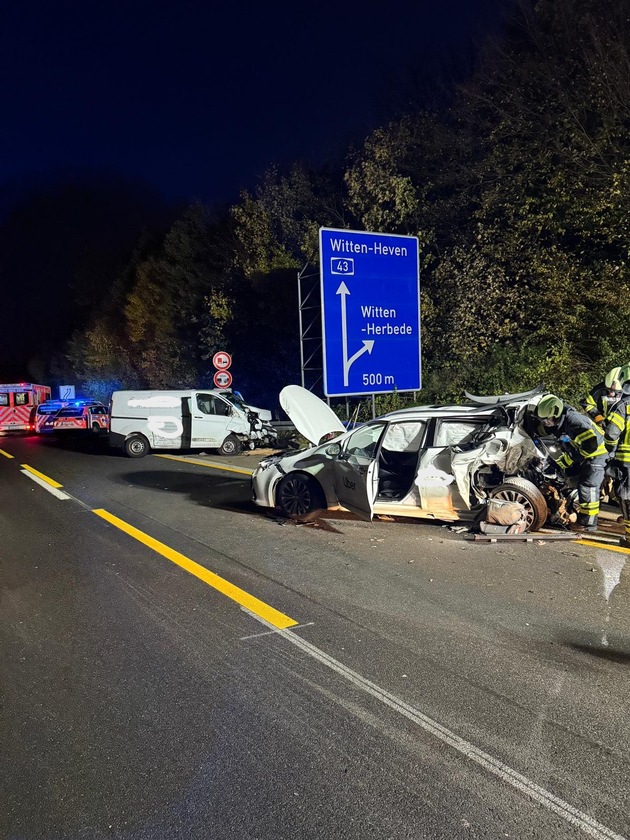 FW-EN: Verkehrsunfall auf Autobahn