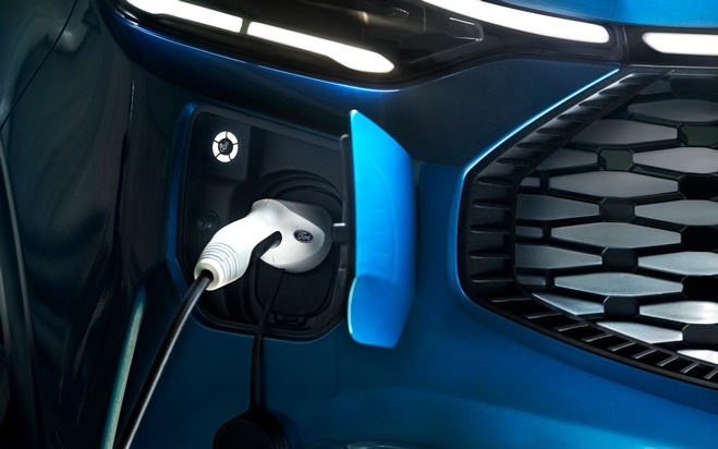 Der neu entwickelte Ford E-Transit Custom soll auch kleinere Unternehmen von der Elektromobilität begeistern