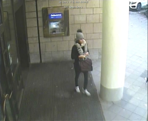 POL-D: Wer kennt die junge Frau? - Polizei fahndet mit Fotos aus einer Überwachungskamera nach Taschendiebin - Fotos als Datei angehängt