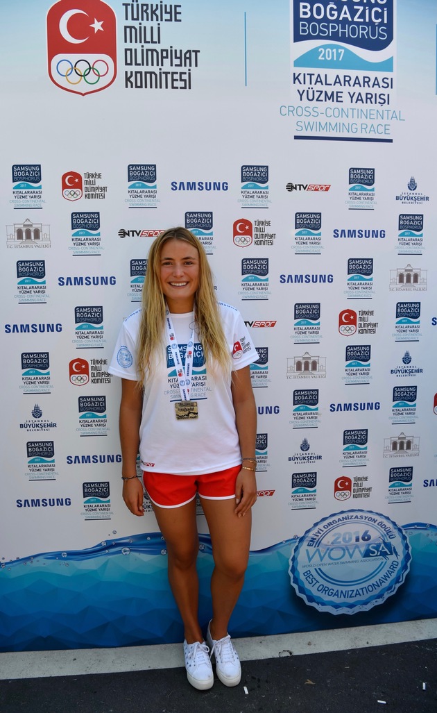 Marburger Freiwasserschwimmerin beim 29. Cross-continental Swimming Race: Nathalie Pohl erzielt weiteren Erfolg am Bosporus (FOTO)