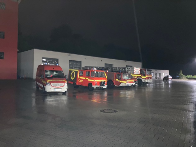 FW-EN: Hattinger Feuerwehr bewältigt 120 Unwetter-Einsätze in 4,5 Stunden