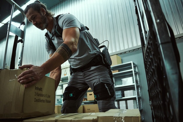 Neues Exoskelett von ‚SUITX by Ottobock‘ startet in Serie
