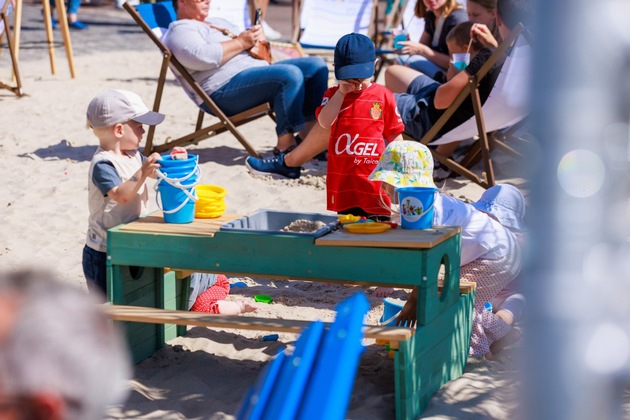 AIDA Pressemeldung: Kulturhauptstadt-Sponsor AIDA präsentiert Erlebniswelt zum 8. Chemnitzer Hutfestival