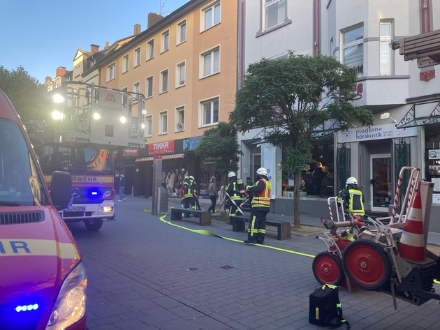 FW-EN: Brandereignis in einer Küche - Rauchmelder und Feuerwehr verhinderten Schlimmeres