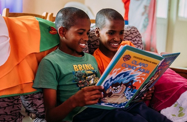 SOS-Kinderdörfer weltweit e.V.: Eine globale Initiative fördert den Erhalt von Kinderbüchern in bedrohten Sprachen