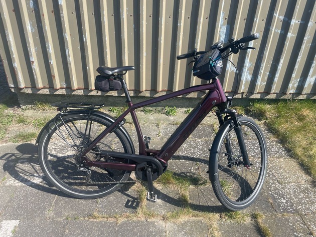 POL-CUX: Zwei hochwertige Pedelecs in Cuxhaven entwendet - Zeugenaufruf (Fotos im Anhang)