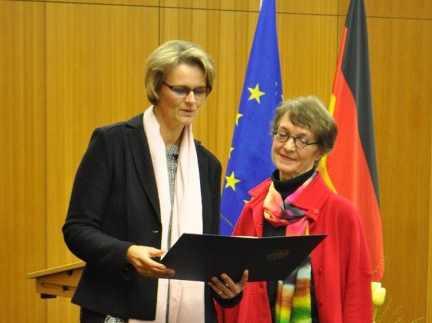 Bundesverdienstkreuz für Juraprofessorin Konstanze Plett