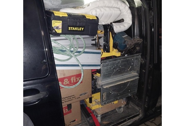 BPOL-FL: Bundespolizei stellt fast 100 elektrische Baumaschinen und Akkus sicher