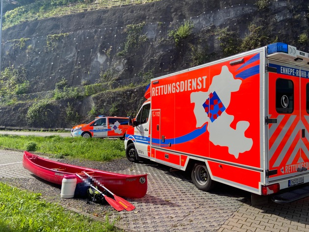 FW-EN: Kanu vor dem Koepchenwerk in Seenot - Herdecker Feuerwehr rettet drei Personen aus Wasser
