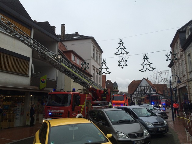 FW Lage: Brand in Geschäft in der Lagenser Innenstadt