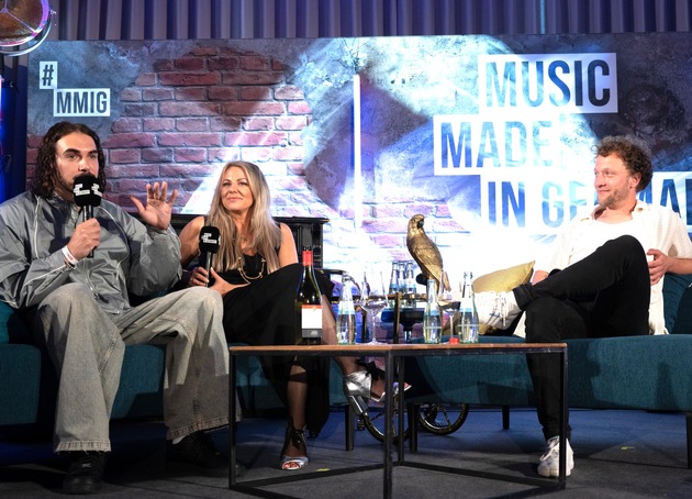 &quot;Music Made in Germany&quot; - die Radioshow und Initiative für die deutsche Musikszene - schafft magischen Moment und bringt die Musikwelt zusammen: Joris und ClockClock erstmals gemeinsam auf der Bühne