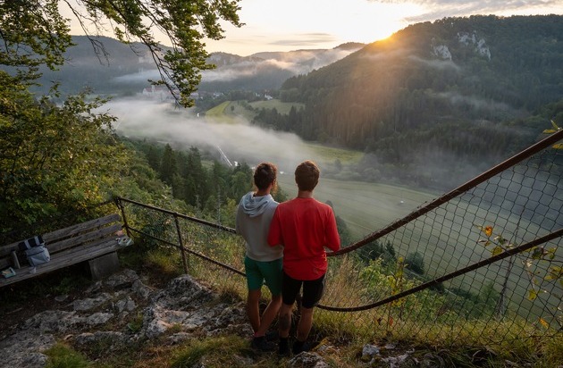 Tourismus Marketing GmbH Baden-Württemberg: Zum Licht wandern