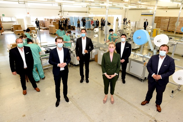 Bundeskanzler Kurz und Arbeitsministerin Aschbacher besuchten österreichische Masken-Produktion der Hygiene Austria LP GmbH