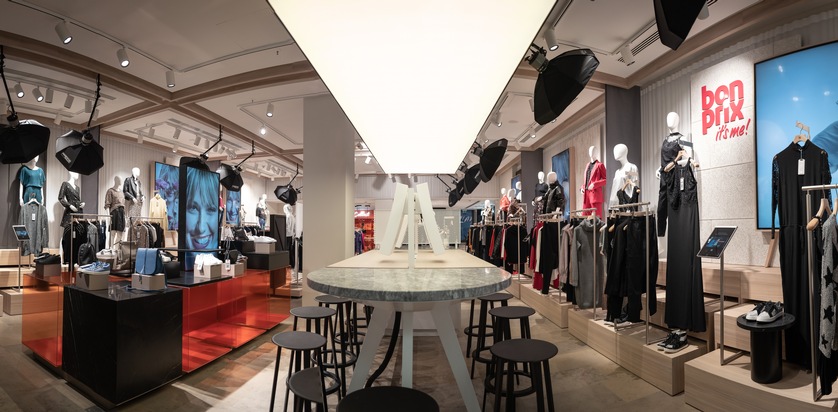 Launch auf #FASHIONTECH BERLIN: So geht Shopping im neuen bonprix Pilot Store - Eröffnung am 14. Februar in Hamburg