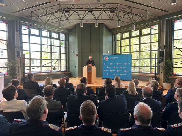 POL-OS: Georgsmarienhütte: Amtseinführung des neuen Leiters der Polizei Georgsmarienhütte