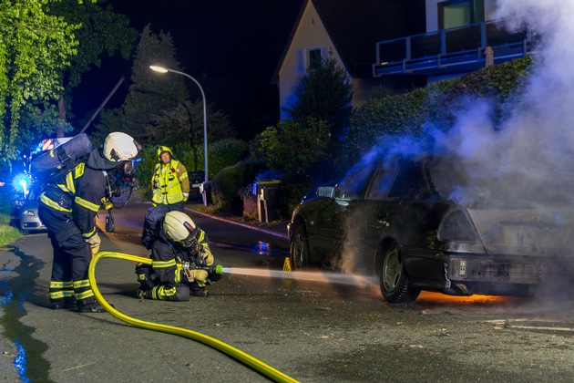 FW-MK: PKW-Brand am Griesenbrauck