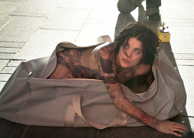 Diese Serie geht unter die Haut: SAT.1 zeigt den spannenden neuen US-Crime-Hit &quot;Blindspot&quot; ab 8. September 2016