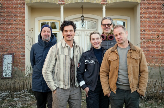 Drehstart f&uuml;r zwei neue &bdquo;Nord bei Nordwest&ldquo;-Filme mit Hinnerk Sch&ouml;nemann, Jana Klinge und Marleen Lohse