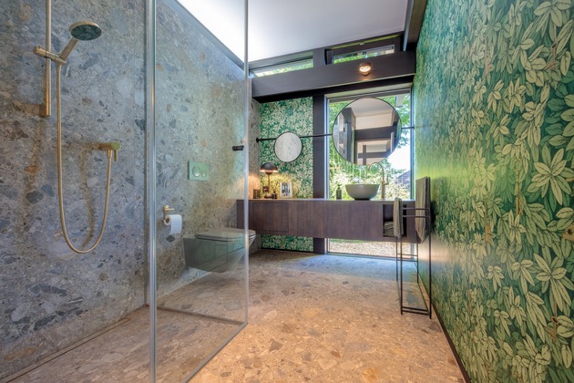 Moderne Hausfassaden &amp; Innenw&auml;nde: HUF HAUS zeigt die Gestaltungstrends 2026 - von Putz &uuml;ber Holz bis Klinker und Tapete