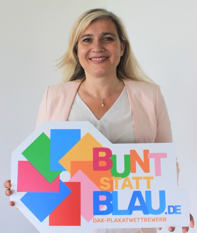Komasaufen: Gesundheitsministerin Huml startet DAK-Kampagne &quot;bunt statt blau&quot; 2020 in Bayern