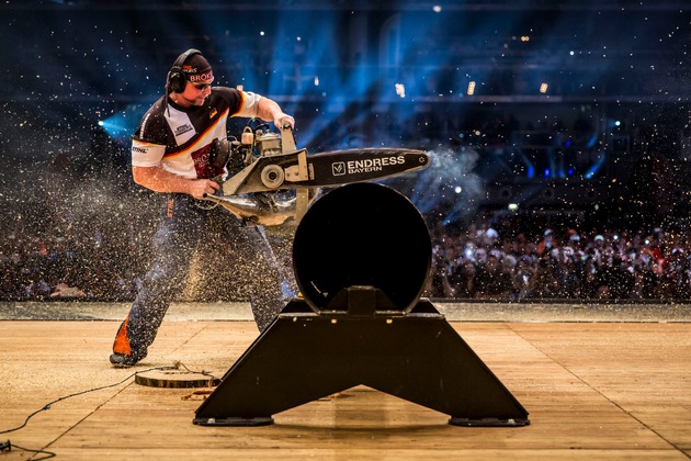 Sportholzfäller aus Neuseeland und Australien dominieren STIHL TIMBERSPORTS®-WM 2014 - Jede Menge Kleinholz (FOTO)