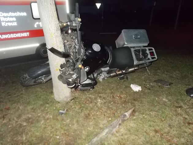 POL-PDLU: Verkehrsunfall mit zwei verletzten Motorradfahrern in Limburgerhof