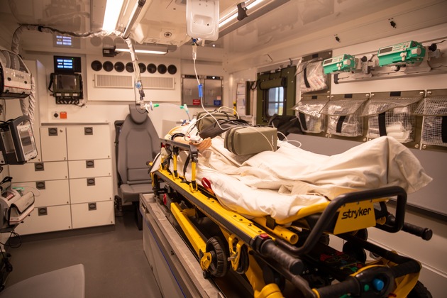 Verwundetentransport: Neuer ungeschützter Patiententransporter vorgestellt