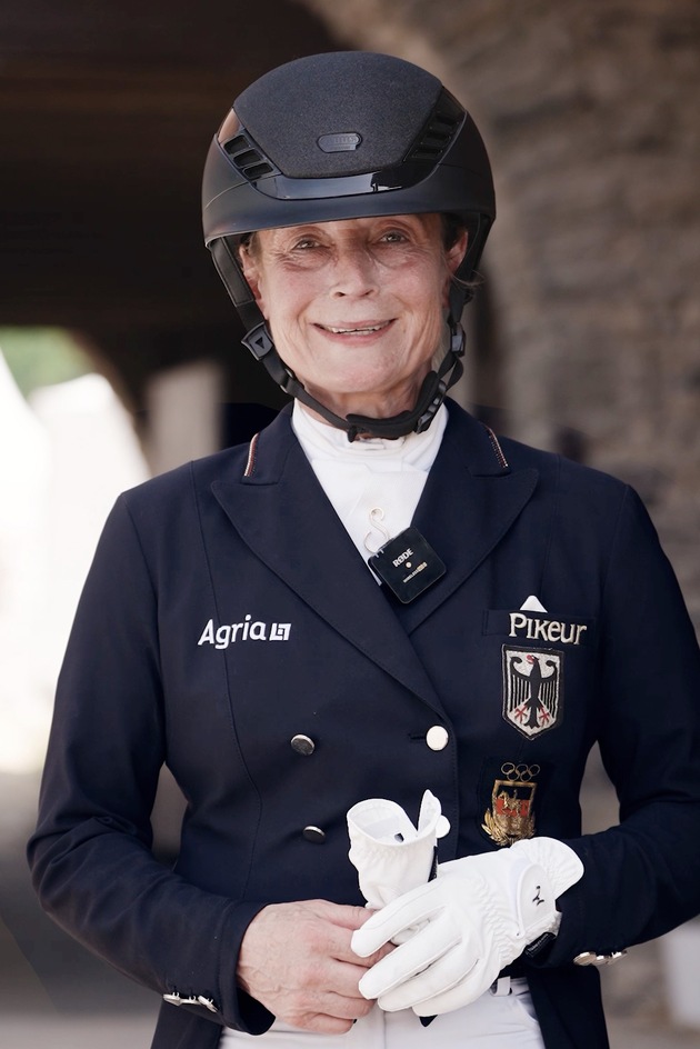Isabell Werth setzt auf Sicherheit mit Stil – Partnerschaft mit ABUS Pikeur Reithelmen