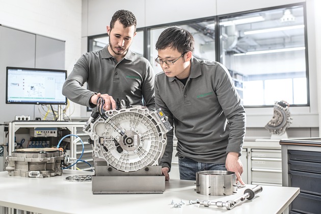 Schaeffler expandiert im Bereich Elektromobilität / Technologien für Hybrid- und Elektrofahrzeuge