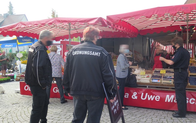 POL-DEL: Gemeinsame Pressemitteilung der Stadt Delmenhorst und der Polizeiinspektion Delmenhorst: Zahlreiche Verstöße auf dem Wochenmarkt +++ Weitere Kontrollen folgen (Mit Fotos)