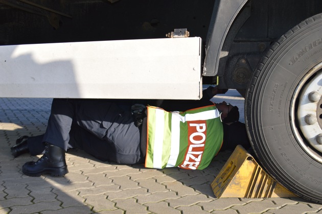 POL-H: Hohe Beanstandungsrate bei Kontrollen des gewerblichen Güterverkehrs
