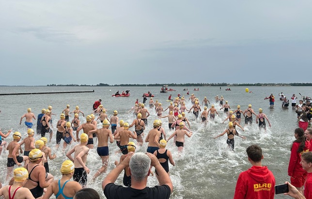 5.000 Euro für mehr Sicherheit im Wasser: Glashäger unterstützt die DLRG Mecklenburg-Vorpommern