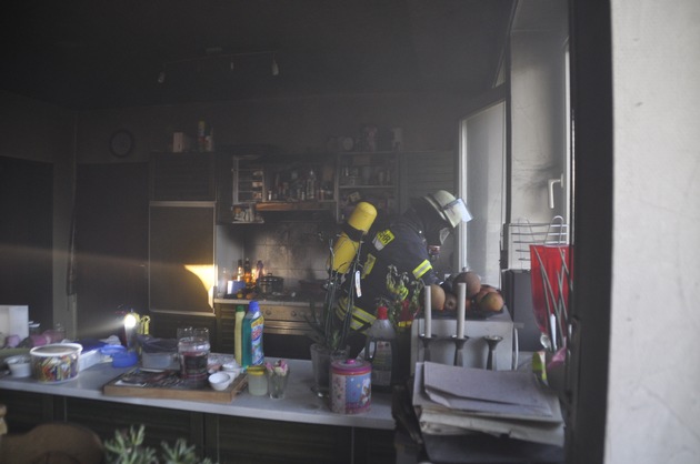 FW-KLE: Verletzte nach Küchenbrand