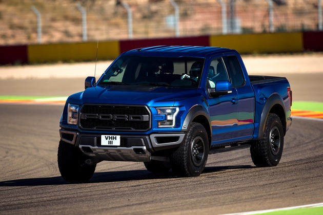 Ford: Acht Performance-Modelle, acht Profi-Rennfahrer: Video zeigt ultimativen Showdown auf der Rennstrecke