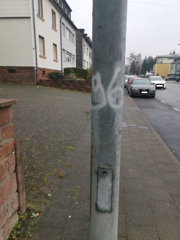 POL-PPTR: Sachbeschädigung durch Graffiti