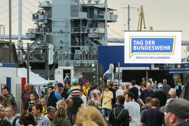 &quot;Wir sind da&quot; - Tag der Bundeswehr in Stralsund mit dem Generalinspekteur der Bundeswehr