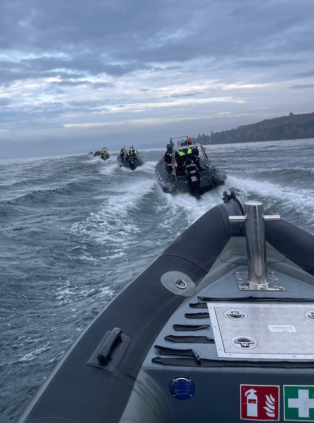 POL-Einsatz: Training der Maritimen Einsatzeinheit auf dem Bodensee