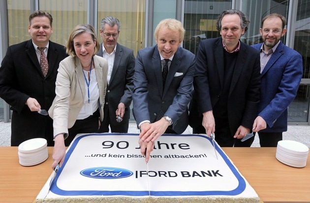 Ford-Werke GmbH: 90 Jahre jung - Ford Bank Deutschland (FOTO)