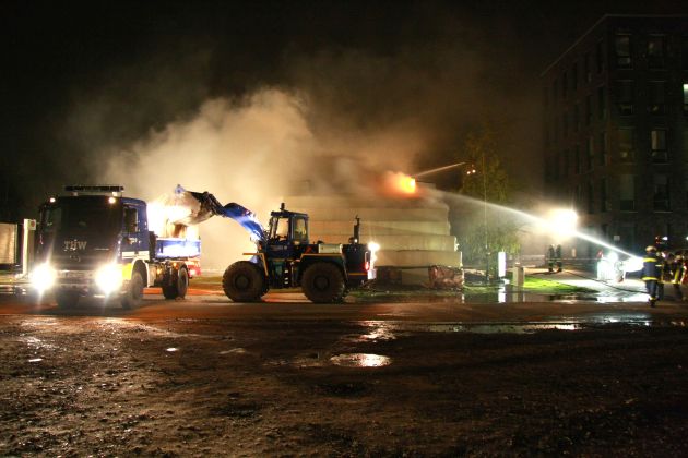 FW-E: Feuer auf Zeche Zollverein, &quot;Haus auf Zeit&quot; ein Raub der Flammen