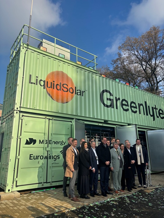 Licht + Luft = Kraftstoff: Neue Anlage für synthetisches Erdgas in Duisburg