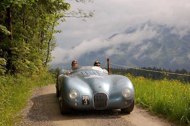 Die Kitzbüheler Alpenrallye: Lebendige Tradition auf vier Rädern - BILD